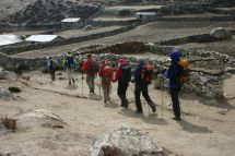 IMG_8217 nach Dingboche Lindwurm.jpg